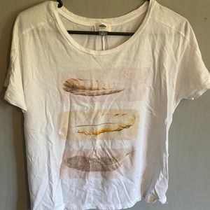 Old navy tee shirt